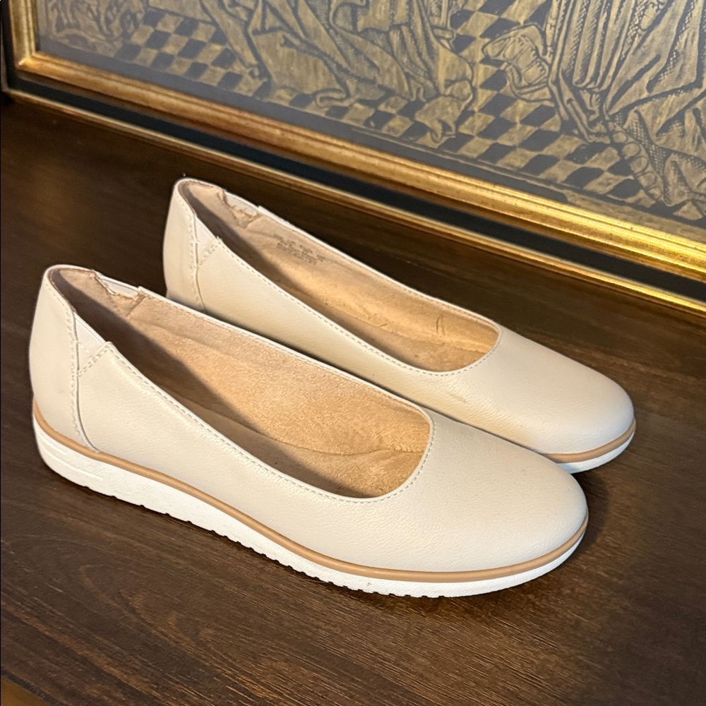 SOUL Naturalizer Cream Women's Flats